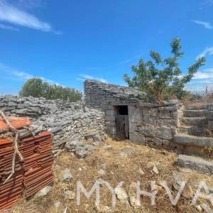 Dvojna Kuća sa kamenim Kućicama u Bogomolju