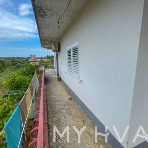 Dvojna Kuća sa kamenim Kućicama u Bogomolju