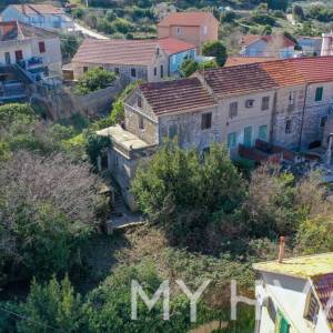 Dvojna kuća u Banskom Dolcu