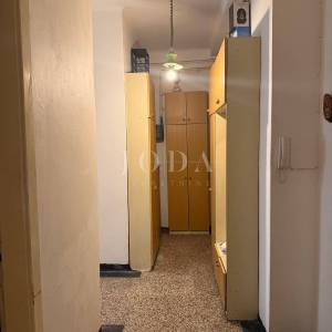 Dvosobni stan 62 m² – Stari grad Rijeka, balkon i pogled, par minuta od Korza