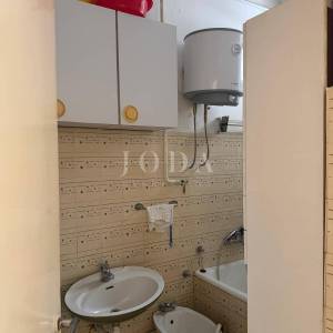 Dvosobni stan 62 m² – Stari grad Rijeka, balkon i pogled, par minuta od Korza