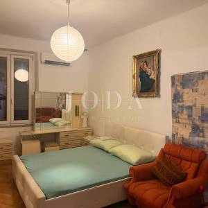 Dvosobni stan 62 m² – Stari grad Rijeka, balkon i pogled, par minuta od Korza