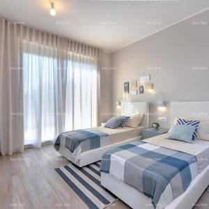 Fažana- Peroj- Prekrasna Vila sa bazenom s pogledom na more u blizini plaže