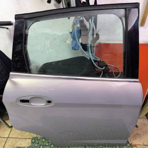 Ford Cmax desna zadnja vrata