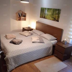 FORUM PJEŠAČKA ZONA. Prodaja lijepo uređenog stana na atraktivnoj lokaciji, Pula, centar!