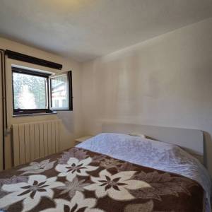 GORSKI KOTAR, LIČ - Kuća s dva stana okružena prirodom