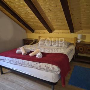 Gorski kotar, okolica Delnica, dvije kuće