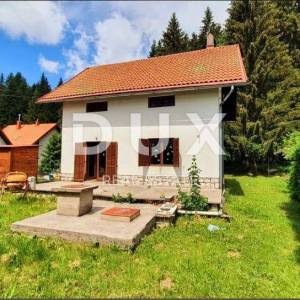 GORSKI KOTAR, SLJEME - Prostrana kuća na bajkovitoj lokaciji u prirodi