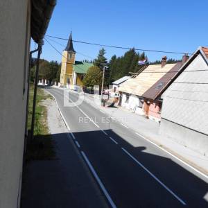 GORSKI KOTAR, SUNGER- zemljište 9000m2 + stara kuća + 2 gospodarska objekta  S GRAĐEVINSKOM DOZVOLOM!! 