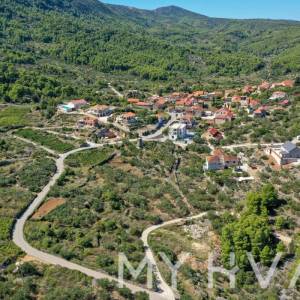 Građevinsko zemljište na ulazu u Vrisnik