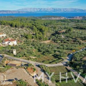 Građevinsko zemljište na ulazu u Vrisnik