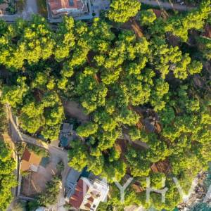 Građevinsko zemljište sa pogledom na more u Zavali