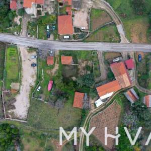 Građevinsko zemljište sa idejnim projektom u Vrisniku