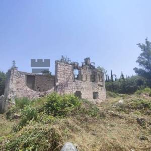 GRAĐEVINSKO ZEMLJIŠTE SA PROJEKTOM  - 4 VILE