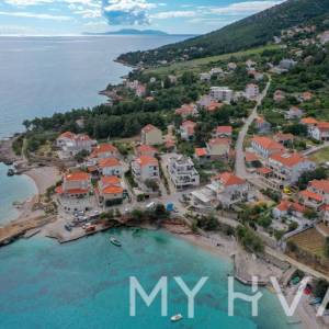 Građevinsko zemljište u blizini luke u Zavali