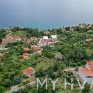 Građevinsko zemljište u blizini luke u Zavali