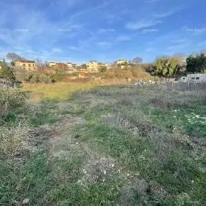 Građevinsko zemljište u centru Loborike!