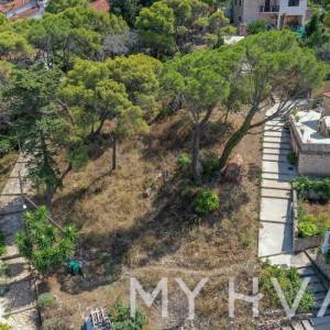 Građevinsko zemljište u centru sa pogledom na more