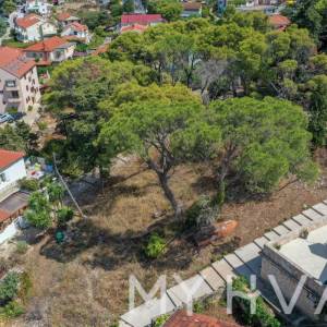 Građevinsko zemljište u centru sa pogledom na more