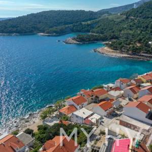 Građevinsko zemljište u Milni - prvi red do mora