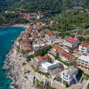 Građevinsko zemljište u Milni - prvi red do mora