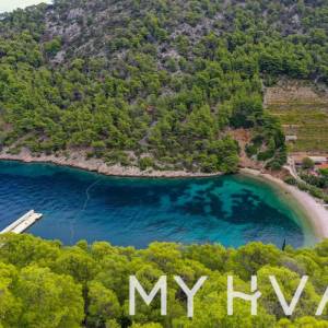 Građevinsko zemljište u uvali Stiniva kod Brusja