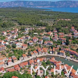 Građevinsko zemljište u Vrboskoj u blizini luke