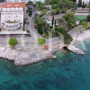 Hotel na prodaju prvi red do mora