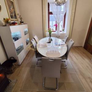 Hreljin, adaptirana samostojeća kuća, okućnica