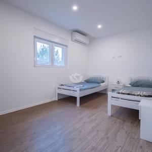 Hrvatska, Zadar, Vir – Samostojeća kuća s 2 bazena, zemljištem od 2.522 m² i raznovrsnim mogućnostima korištenja