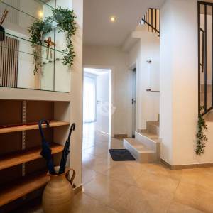 Hrvatska, Zadar, Vrsi - Prostrana moderna kuća s bazenom, kaminom i garažom, 152 m² stambena površina