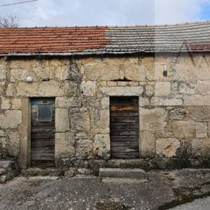 Imotski Berinovac dvije kuće 134 m2 + dvorište