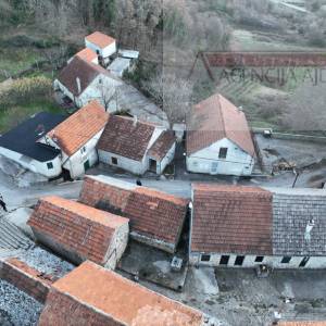 Imotski Berinovac dvije kuće 134 m2 + dvorište