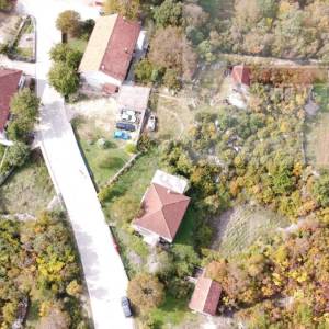 Imotski Runović samostojeća kuća 250 m2 + okućnica 1600 m2