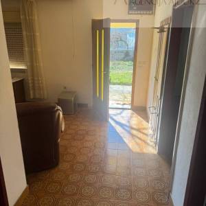 Imotski Runović samostojeća kuća 250 m2 + okućnica 1600 m2