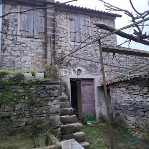 ISTRA, BALE - Kuća na odličnoj lokaciji