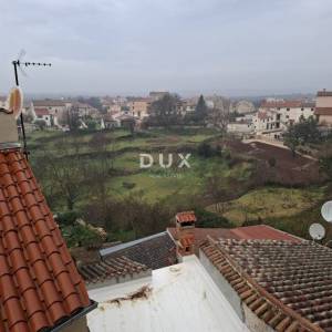 ISTRA, BALE - Kuća u centru s poslovnim prostorom