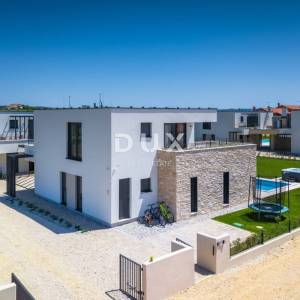 ISTRA, BRTONIGLA - Elegantna vila savršena kombinacija luksuza i mira