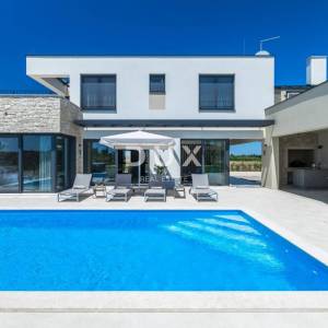 ISTRA, BRTONIGLA - Elegantna vila savršena kombinacija luksuza i mira