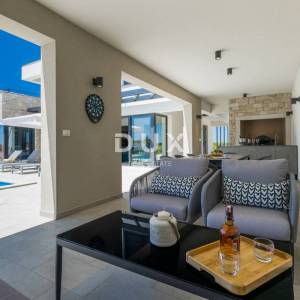 ISTRA, BRTONIGLA - Elegantna vila savršena kombinacija luksuza i mira