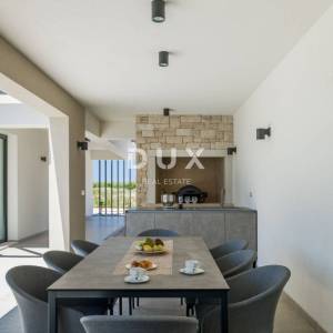 ISTRA, BRTONIGLA - Elegantna vila savršena kombinacija luksuza i mira