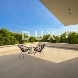 ISTRA, GROŽNJAN - Dizajnerska novoizgrađena vila s potpunom privatnošću, okružena zelenilom s prekrasnim pogledom