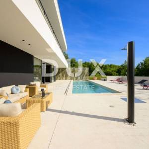 ISTRA, GROŽNJAN - Dizajnerska novoizgrađena vila s potpunom privatnošću, okružena zelenilom s prekrasnim pogledom