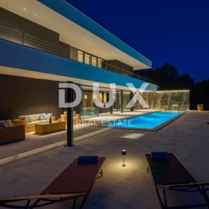 ISTRA, GROŽNJAN - Dizajnerska novoizgrađena vila s potpunom privatnošću, okružena zelenilom s prekrasnim pogledom