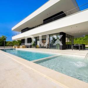 ISTRA, GROŽNJAN - Dizajnerska novoizgrađena vila s potpunom privatnošću, okružena zelenilom s prekrasnim pogledom