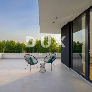 ISTRA, GROŽNJAN - Dizajnerska novoizgrađena vila s potpunom privatnošću, okružena zelenilom s prekrasnim pogledom