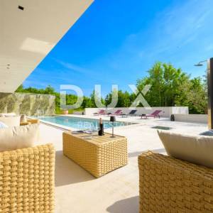 ISTRA, GROŽNJAN - Dizajnerska novoizgrađena vila s potpunom privatnošću, okružena zelenilom s prekrasnim pogledom