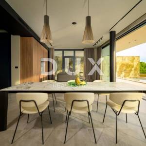 ISTRA, GROŽNJAN - Dizajnerska novoizgrađena vila s potpunom privatnošću, okružena zelenilom s prekrasnim pogledom