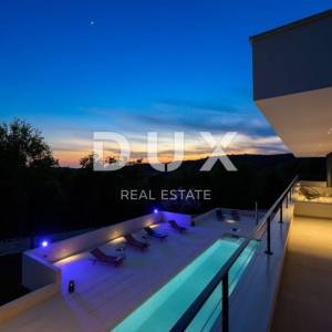 ISTRA, GROŽNJAN - Dizajnerska novoizgrađena vila s potpunom privatnošću, okružena zelenilom s prekrasnim pogledom