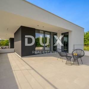 ISTRA, GROŽNJAN - Dizajnerska novoizgrađena vila s potpunom privatnošću, okružena zelenilom s prekrasnim pogledom